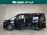 両側パワースライドドア付きだから、狭い駐車スペースなどでの 乗り降りラクラク!小さなお子さまのいるご家庭には嬉しい装備。