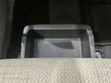 助手席下にも収納スペースあります☆コンパクトなのにたくさん収納があって助かります☆車検証を入れてる方も多い収納スペースです☆