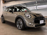 BMW・MINIの厳しい試験を突破したメカニックが多数在籍しております。ご購入後の納車前整備をしっかりいたします。楽しいMINIライフをお過ごしください。