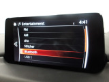 Bluetoothに接続することで、スマートフォンに入っている音楽アプリを車内で楽しめたり、通話が出来ます♪