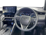 運転席まわりです。 各操作スイッチは使いやすい位置に配置されてます。
