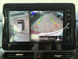 バック時に自車の真後ろの映像&上から見下ろした映像を映してくれますのでラクラク駐車が可能です(^_^)-☆
