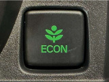 ★ECONスイッチ★ エコドライブを加速しよう!スイッチをONにすると、運転の仕方によるロスを抑え込み燃費をよくするようクルマが頑張ります(*^ー^*)燃費向上にチャレンジ♪