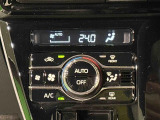 車内空調は&rdquo;AUTOエアコン&rdquo;にお任せ。運転に集中出来ますよ!