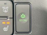 【シートヒーター】寒い日に重宝するシートヒーター!エアコンより早く温まってくれるので寒がりの人も安心ですね♪エアコンの温風は乾燥するから苦手、という方にもをおすすめです。