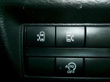 両側電動スライドドア装備です。運転席からボタン操作で開閉できます