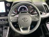 【純正革巻きステアリング】上質な革を使用することで、手にしっかり馴染みとても運転しやすいハンドルです♪
