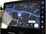 ディスプレイオーディオを装備。スマホとクルマをつなぐことで、これまでのナビに加えて、いろんなサービスが楽しめます。