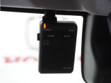 ◆ドライブレコーダー◆映像・音声などを記録する自動車用の装置です。 もしもの事故の際の記録はもちろん、旅行の際の思い出としてドライブの映像を楽しむことができます。