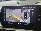 【アラウンドビューモニター】バックカメラに加え、360度のカメラで駐車も楽々。駐車が苦手な方でも安心してお乗りいただけます。