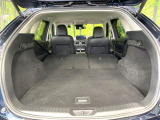 後席を格納すると、これだけの広さが!シーンに合わせたシートアレンジで、大きな荷物も積むことが出来ます♪