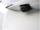 バックカメラが付いているので後方確認が非常にしやすいです。今や運転初心者も熟練者も必須装備!ついていて損はないですね♪