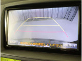 バックガイドモニターで、後方を確認しながら安心して駐車することができます。運転初心者も熟練者も必須の機能ですよ!