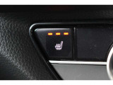 運転席・助手席に3段階の温度調整があるシートヒーターを装備。寒い時期には重宝する装備ですね!寒い朝、車に乗り込んですぐにシートヒーターをオン!温かさが広がり、冷たい朝も快適に始まります♪