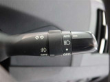 周囲が暗くなると自動でヘッドライトを点灯するオートライト機能付き。周囲が明るくなると自動で消灯します。