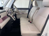 【車内ルームクリーニング済】専門スタッフにより車内はきれいにルームクリーニングを行っております。
