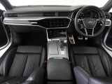 Audiのインテリアはエクステリア同様、優れたデザイン性とクオリティ、そして機能性を兼ね備えております。