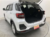 「使ってバック・・カードのポイントで月々の負担を軽減」。車種・年式によっては、対象外の車もあります。