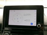 DCM(専用通信機)を装備したコネクティッドナビです。なおT-Connect契約により、令和9年11月まで無償でのご利用が可能です。詳しくは営業スタッフにお問い合わせください。
