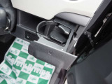 車内はドリンクホルダーや収納スペースも多く、使い勝手良好です!