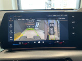 トップビューカメラ前後クリアランスソナー付なので、駐車が苦手な方でも安心です。ガイドの表示・非表示も切り替え可能です