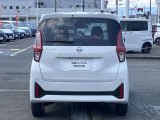 プライバシ-ガラスが装備されています。外を見るときは気にならずに、後方車両から車内が見えにくい設計です。