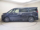 安心の納車前整備を実施します。その際にエンジンオイル、オイルエレメント、ワイパーゴムを交換いたします。