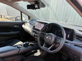 フロントガラスが大きいので、広い視界でとても運転しやすいお車です(*'&omega;'*)