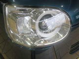 LEDヘッドランプで暗闇を明るく照らす。
