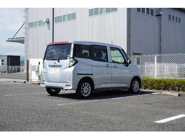 トヨタ タンク 1.0 X の中古車詳細 (68,000km, ブライトシルバー, 岡山