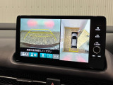 【バックカメラ】リバースにするだけで映ります、後方の安全確認や、狭い駐車場での車庫入れ、雨の日や夜間など視界の悪い時に便利です!安全にバックする為には欠かせない装備です。