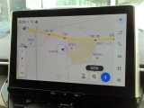 ディスプレイオーディオを装備。スマホとクルマをつなぐことで、これまでのナビに加えて、いろんなサービスが楽しめます。