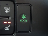 エンジン、エアコンなどを制御し低燃費な『ECONモード』に、また走りを楽しみたいとき、空調など快適性を重視したいときにはスイッチOFFで通常モードに切り替えができます!