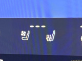 【シートベンチレーション】夏場は涼しい風でお尻や背中の熱やムレを防ぎ、冬はエアコンよりも早く温まってポカポカに!レザーシートにうれしい装備で、季節を問わず快適に過ごせます。