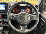 【純正革巻きステアリング】上質な革を使用することで、手にしっかり馴染みとても運転しやすいハンドルです♪