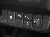 ◆パーキングセンサーシステム◆車庫入れの時などに近くに障害物がある場合、障害物までの距離を音で知らせてくれます。