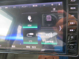 Bluetooth機能付きです。スマホの連動が可能で電話機能のハンズフリー機能付きです。HDMIでYutube再生できます。