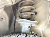 お車を安心してお乗りいただく為には、足回りの定期点検が欠かせません。サービスサポート(有償保証)では無料点検もご提供しており、安心のカーライフをお過ごしいただけるサポート体制が整っています。