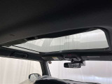 サンルーフ装備車両! 晴れやかな気分でドライブを楽しむことが出来ますよ♪