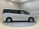 「中古車ハイブリッド保証」付き。ハイブリット機構を無償で保証します。保証期間は初度登録年月から10年目まで、または3年間の長い方。但し累計走行距離が20万km以内。