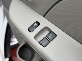 [パワーウィンドースイッチ]ワンタッチで窓の操作が出来ますよ☆