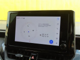 ディスプレイオーディオ(コネクティッドナビ対応)搭載。Tコネクトご契約で2028年5月までナビ機能が無償で利用できます。期限到来後は有償で継続可能です。(車載ナビは非搭載)