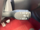 【レーダークルーズコントロール】高速道路での長距離走行が楽に!!自動で速度を保つクルーズコントロールが、衝突軽減システムと連携し、前方の車両を感知して車間を保つように速度調節してくれます!!