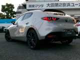 私たちは、自分にまっすぐでありたい。変わらぬ美意識で、ものづくりをしてゆく。