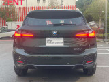 BMW伝統L字型テールライト
