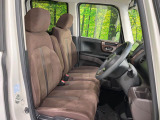 運転席シート廻りは使用感も少なく、良好な状態となっています。丁寧に使われていたことがよくわかりますね。