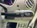 【オートライト】周りの明るさに応じて自動でヘッドライトの点灯・消灯ができる機能です!ライトの付け忘れ・消し忘れなどが無くなり、雨の日や夕方の走行も安心!トンネル通過時も便利ですね♪