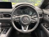 【純正革巻きステアリング】上質な革を使用することで、手にしっかり馴染みとても運転しやすいハンドルです♪