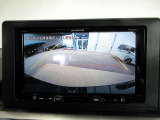 バックカメラで後方がリアルタイム映像で確認できます!商業施設や駐車場での駐車時や、夜間のバック時にも安心です♪