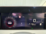 水平にレイアウトされた先進的なデザインのスピードメーター☆彡 低走行でイチオシのお車です(*^^*)
